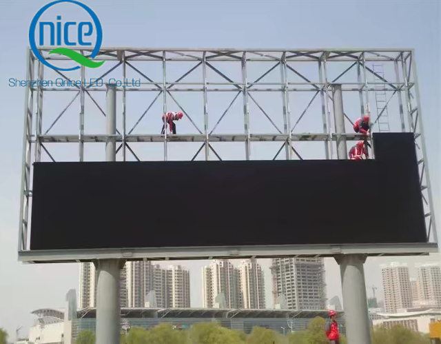 Double Pole Support LED Display.jpg